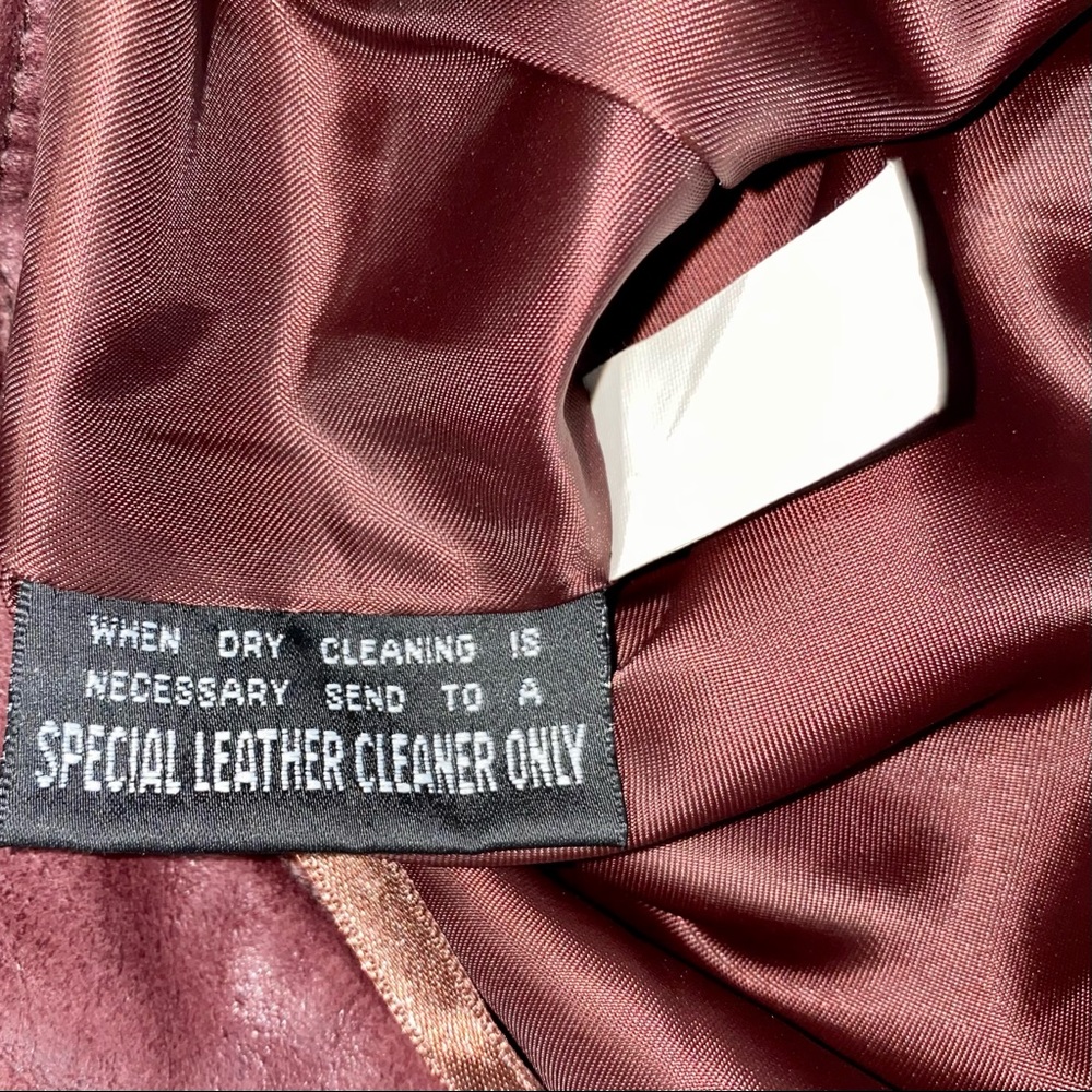 SOLD 💕Vintage Wilson’s Maxima Burgundy Leather Pants - Picture 8 of 16